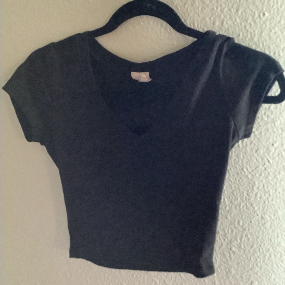 Black tee